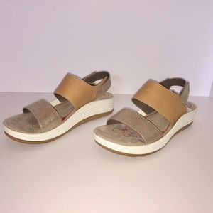 yolanda wedge platform sandal